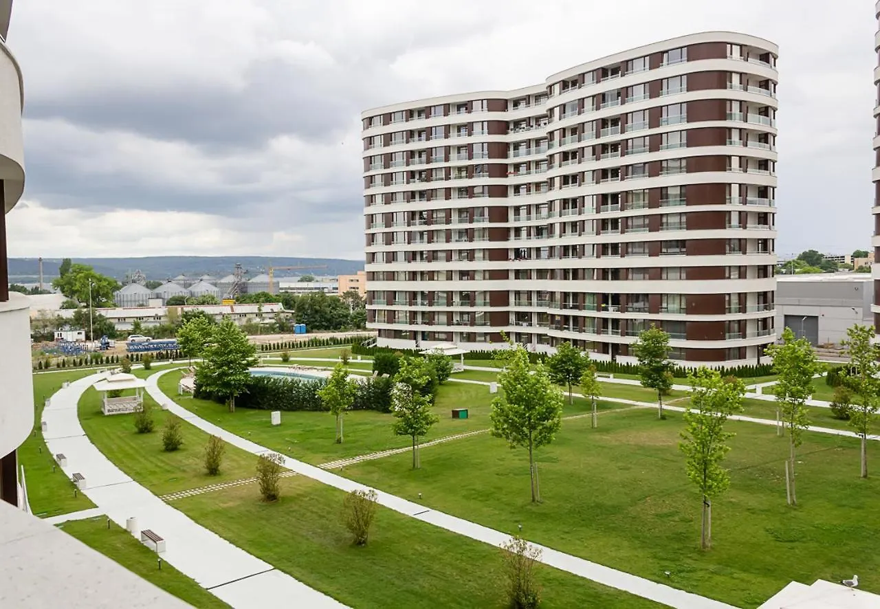 The Residential 1-Bd Apartment With An Outdoor Thermal Pool Varna